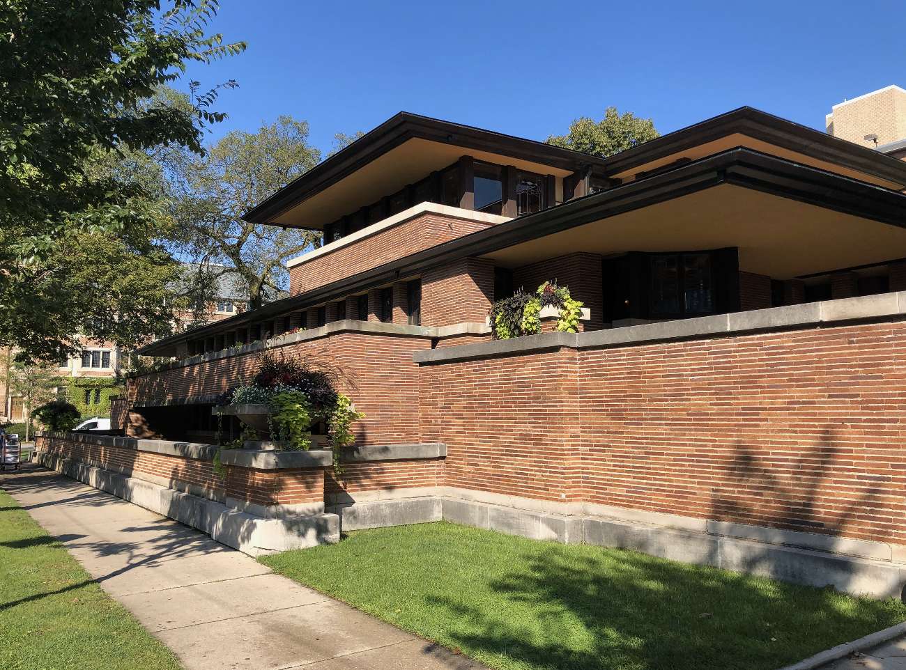 Frank-lloyd-wright-in-chicago-robie-house-von-aussen_Foto-Ralf-Johnen Aussenansicht von Frank Lloyd Wrights Robie House in Chicago