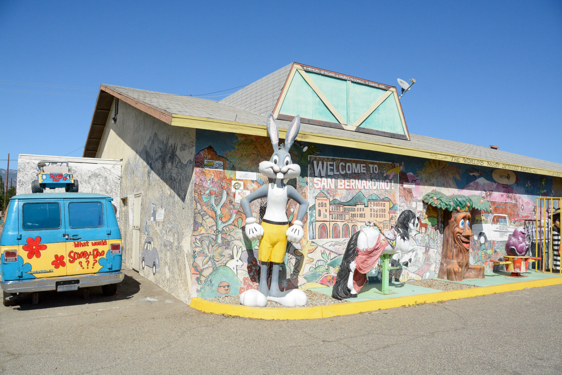 erster-mcdonalds-scooby-doo-sanbernadino-route66_foto-ralf-johnen Museum für den ersten McDonald's der Welt in San Bernadino mit Scooby Doo an der Fassade