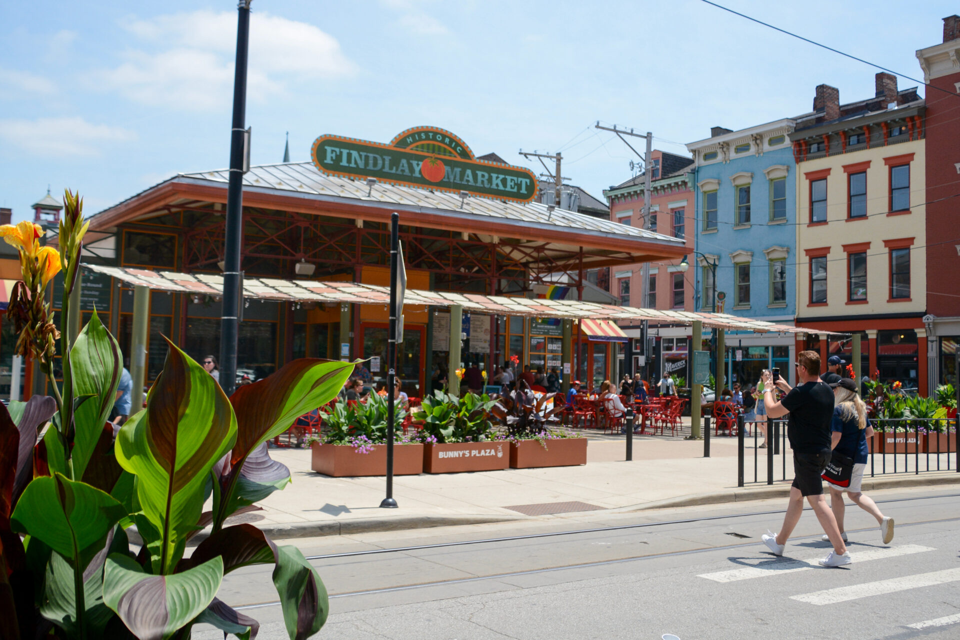 passanten-strasse-findley-market-cincinnati_foto-ralf-johnen Findley Market in Cincinnati mit Besuchern