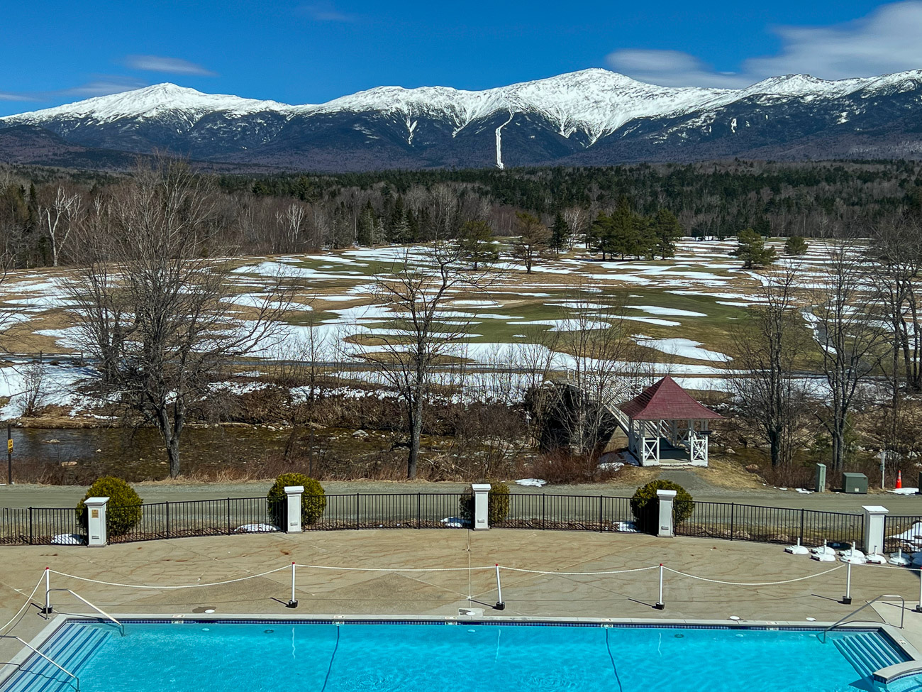 Schneebedeckter Gipfel des Mount Washington in New Hampshire 