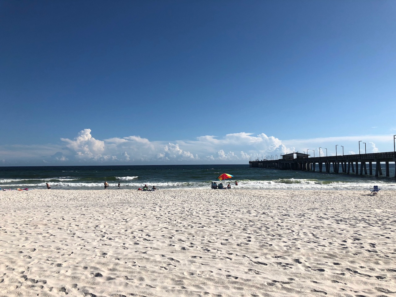 Feiner Sandstrand an Alabamas Küste in Gulf Shores 