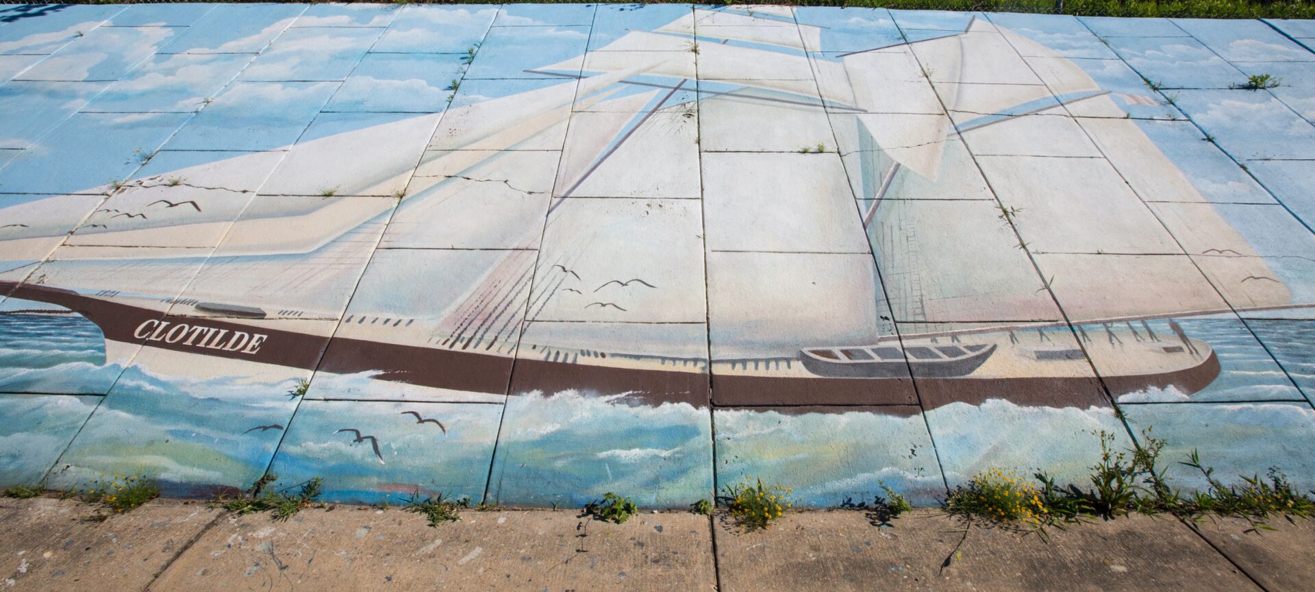 Clotilda-Mobile-Mural_foto-Andi-Martin Mural des letzten Sklavenschiffes, der Clotilde, in Mobile Alabama