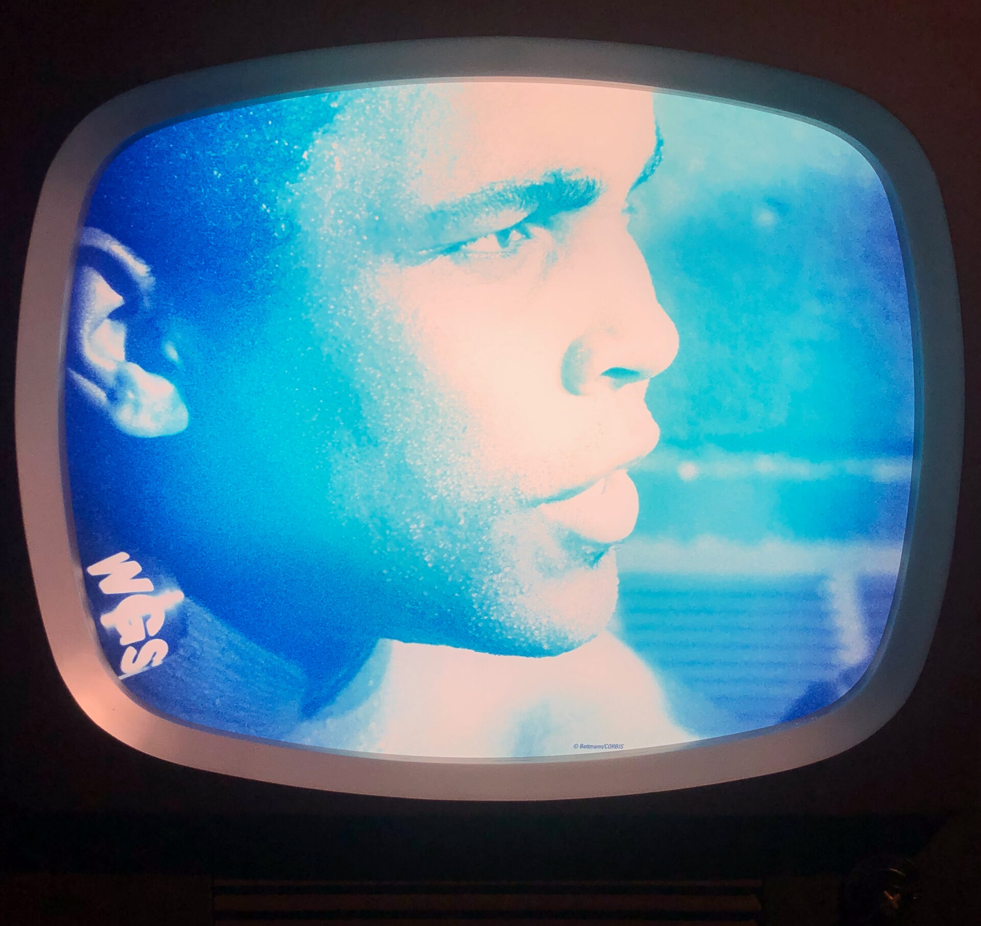 Louisville-Muhammad-Ali-Kentucky_Foto-ralf-johnen Gesicht von Muhammad Ali auf einem alten Fernseher im Ali-Museum in Louisville
