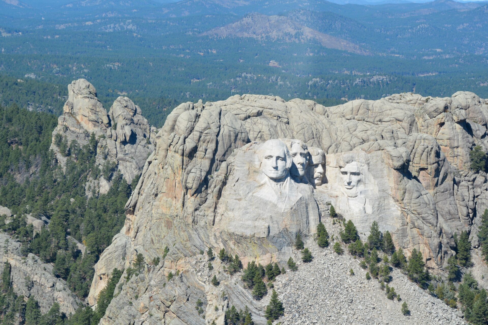 Luftaufnahme von Mount Rushmore in South Dakota 