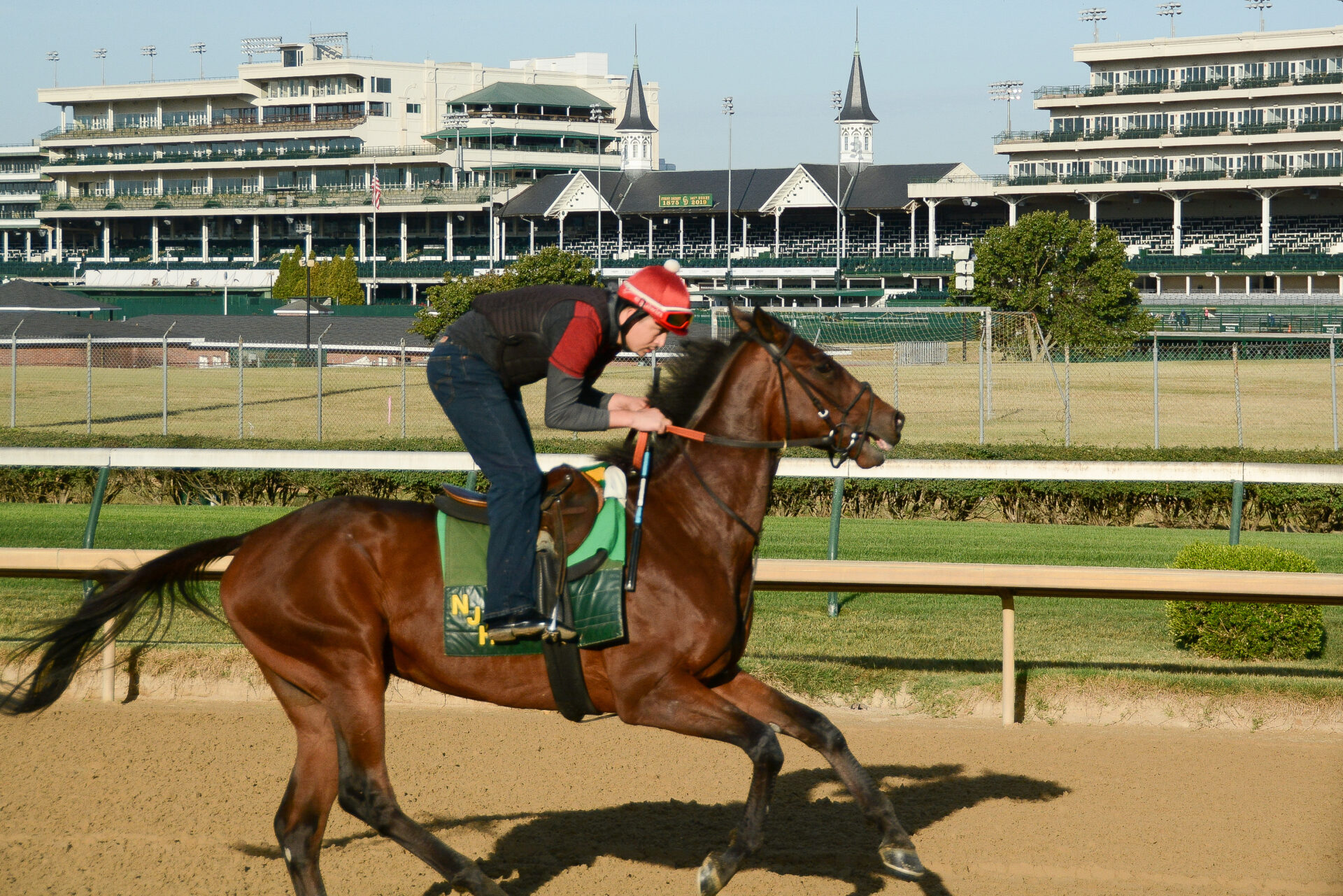 Thoroughbred-Churchill-Downs-Kentucky_Foto-ralf-johnen Reiter und Pferd beim Training auf Churchill Downs, der Strecke des Kentucky Derby