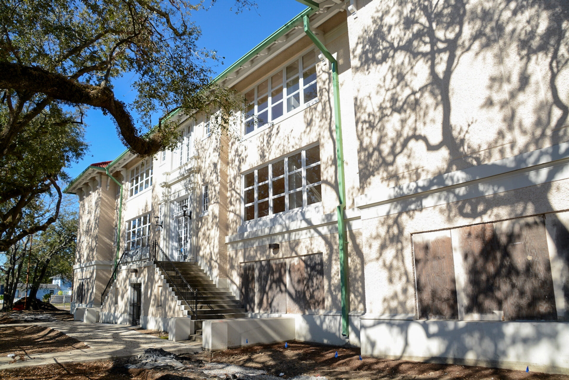 aussenansicht-mcdonogh-grundschule-new-orleans_foto-ralf-johnen Die McDonogh Elementary School in New Orleans