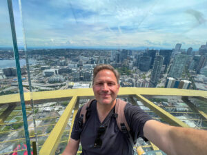 Autor Ralf auf der Space Needle in Seattle