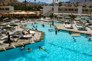 Pool-Party am Ace Hotel in Palm Springs