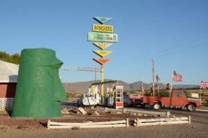 Skulptur Giganticus Headicus am Antares Point bei der Route 66 in Arizona