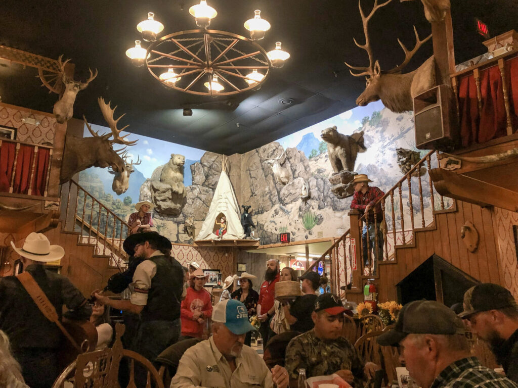 Rustikale Inneneinrichtung der Big Texan Steak Ranch in Amarillo 