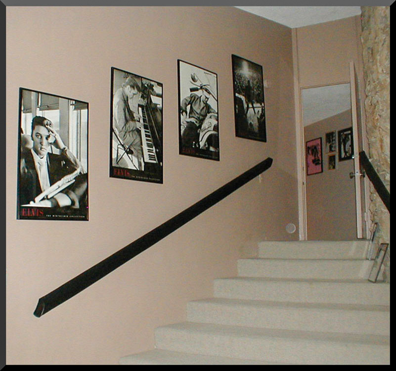 stairway-elvis-treppe-fotos-von-stars_foto-stefan-weissenborn Treppe mit Bildern von Elvis in seinem Honeymoon Estate in Palm Springs, Kalifornien