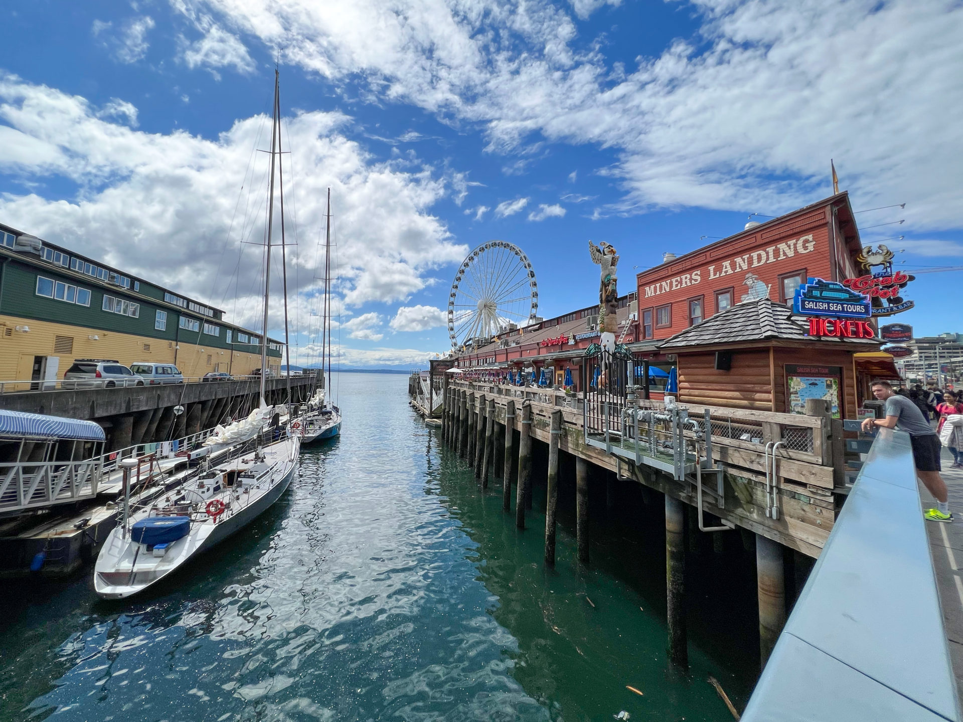 waterfront-riesenrad-downtown-seattle_foto-ralf-johnen Riesenrad an der Waterfront von Downtown Seattle