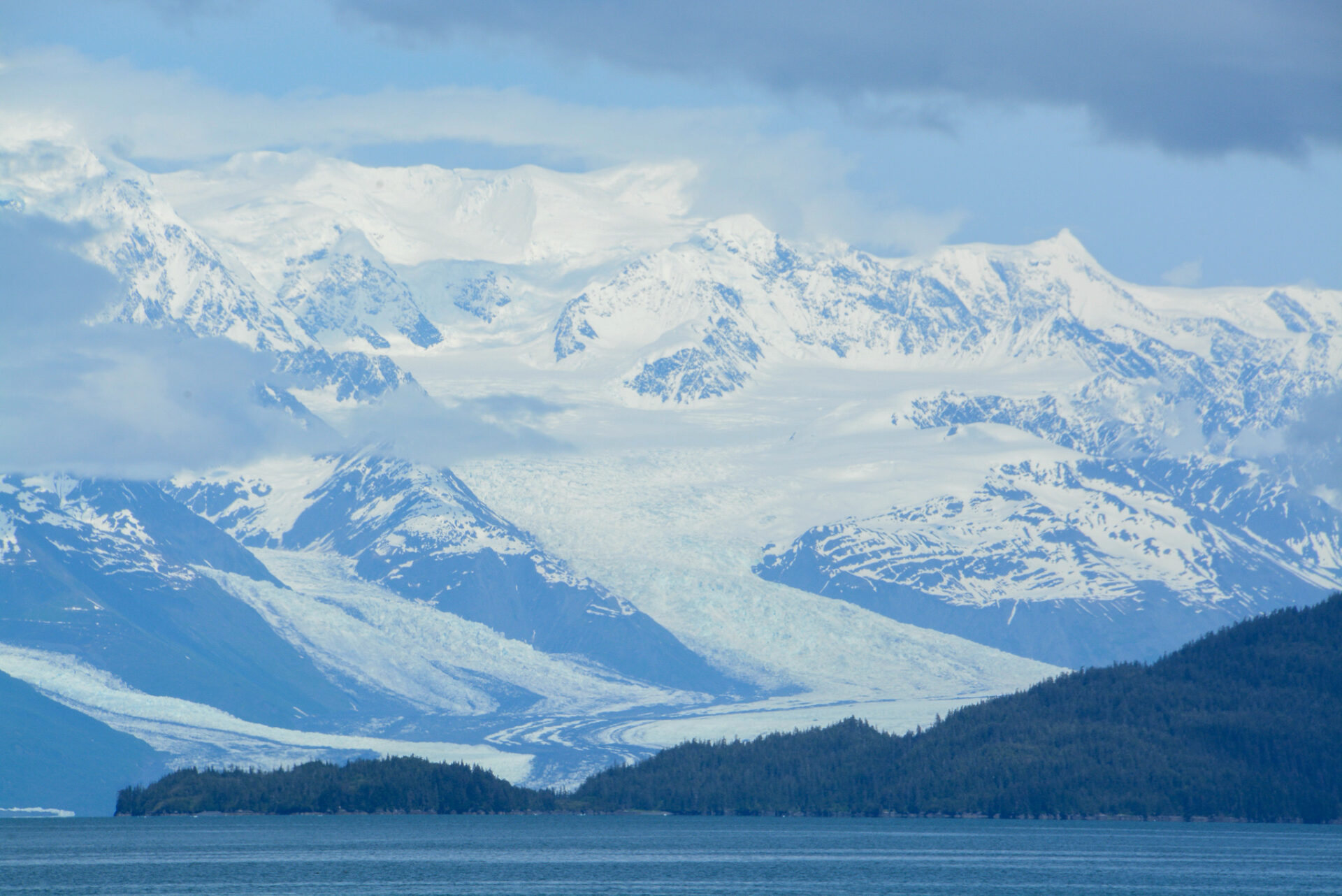 Gletscher am Horizont im Prinz William Sound in Alaska 