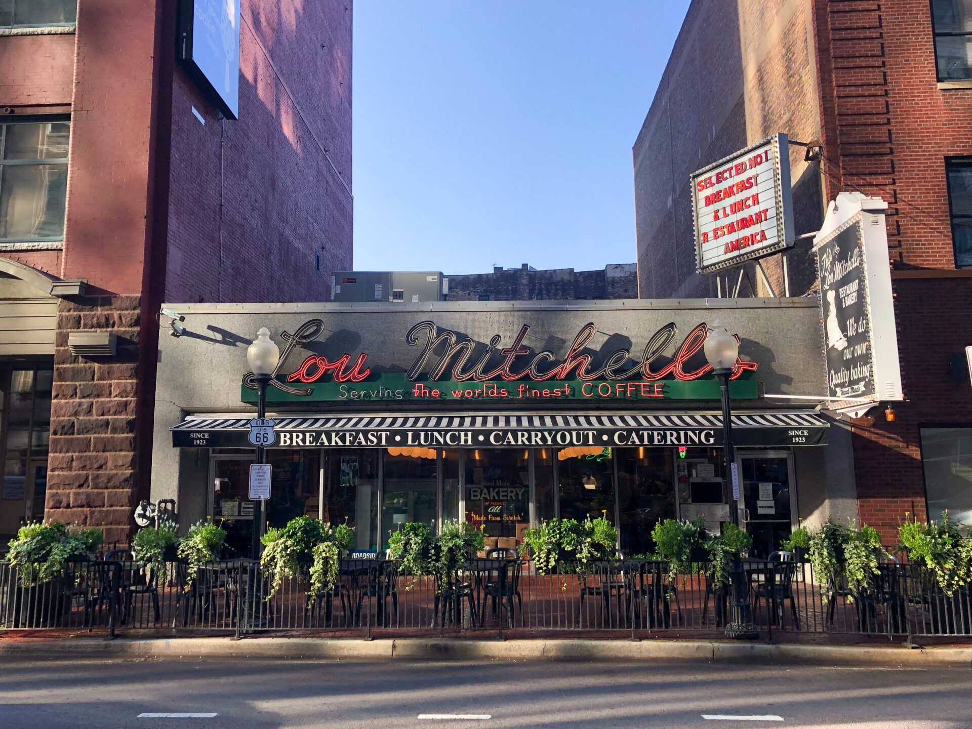 Der Diner Lou Mitchell's befindet sich in unmittelbarer Nähe des Startpunkts der Route 66 in Chicago