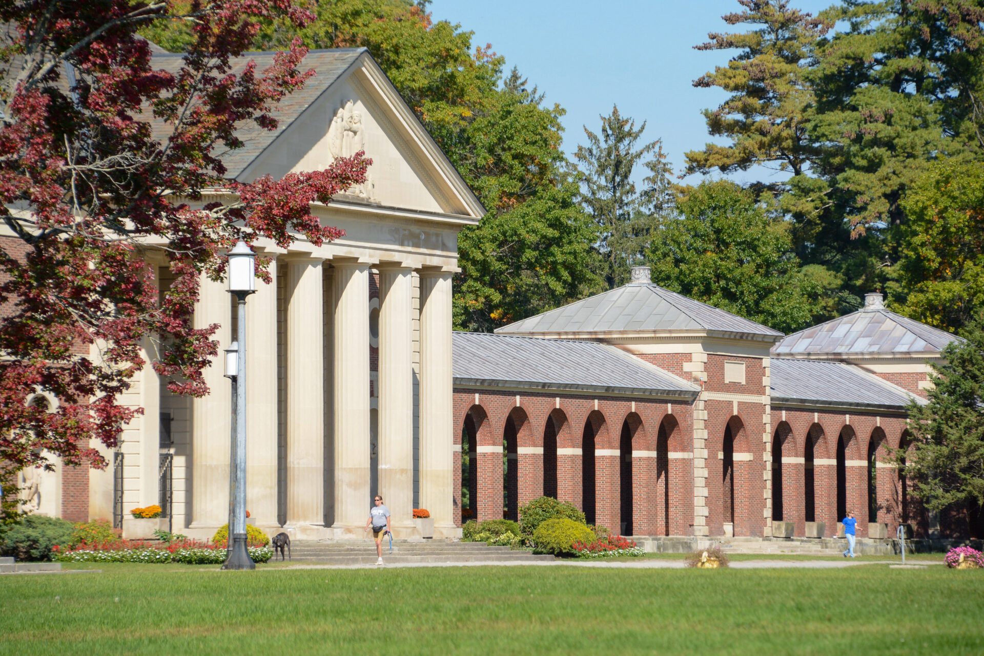 roosevelt-bath-house-saratoga-springs_foto-ralf-johnen-1 Das Roosevelt Bath House im Saratoga Springs State Park ist umringt von klassizistischen Bauten. Der Ort ist synonym mit Amerikas Mineralwasser