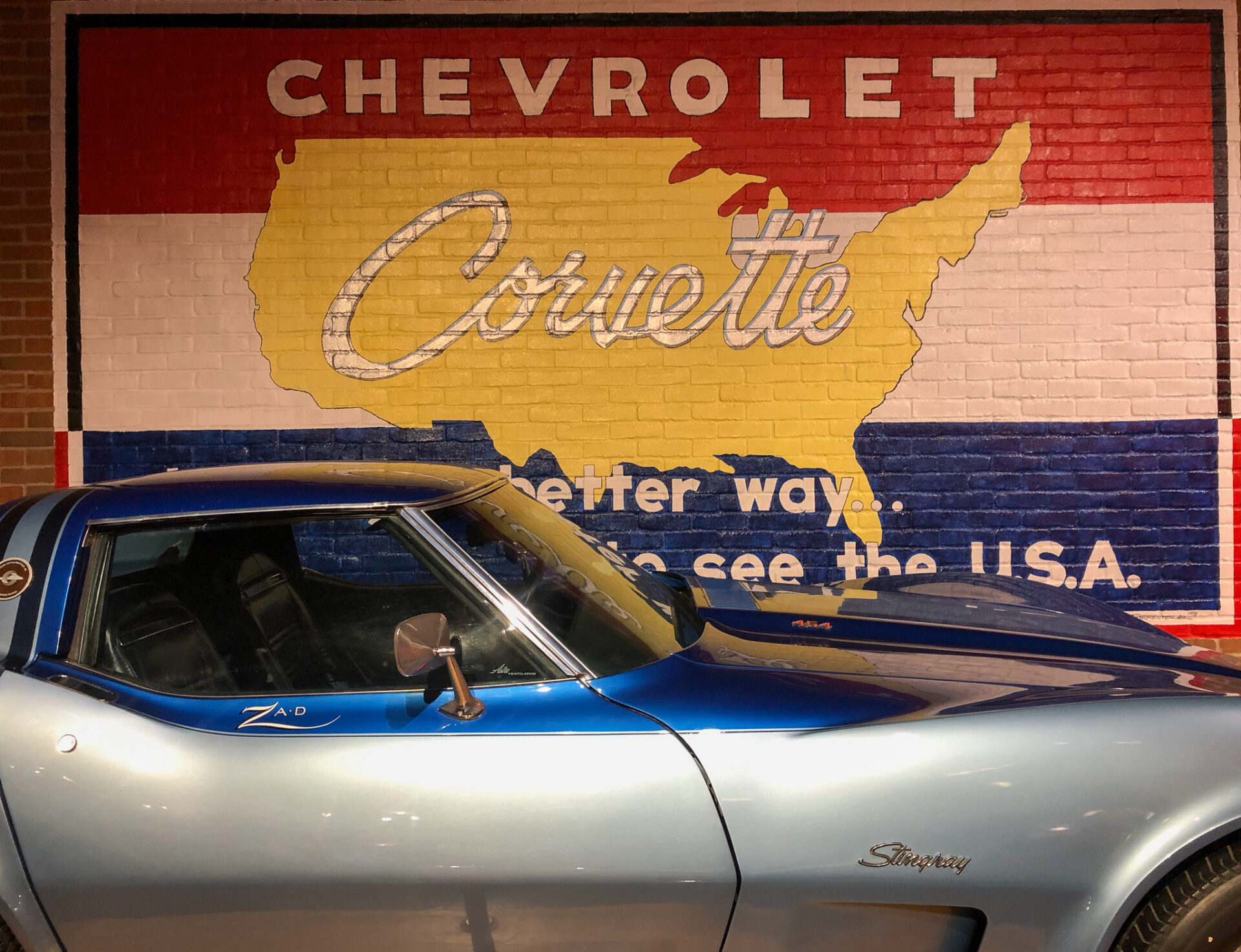 Eine Corvette Stingray ausgestellt im National Corvette Museum in Bowling Green, Kentucky