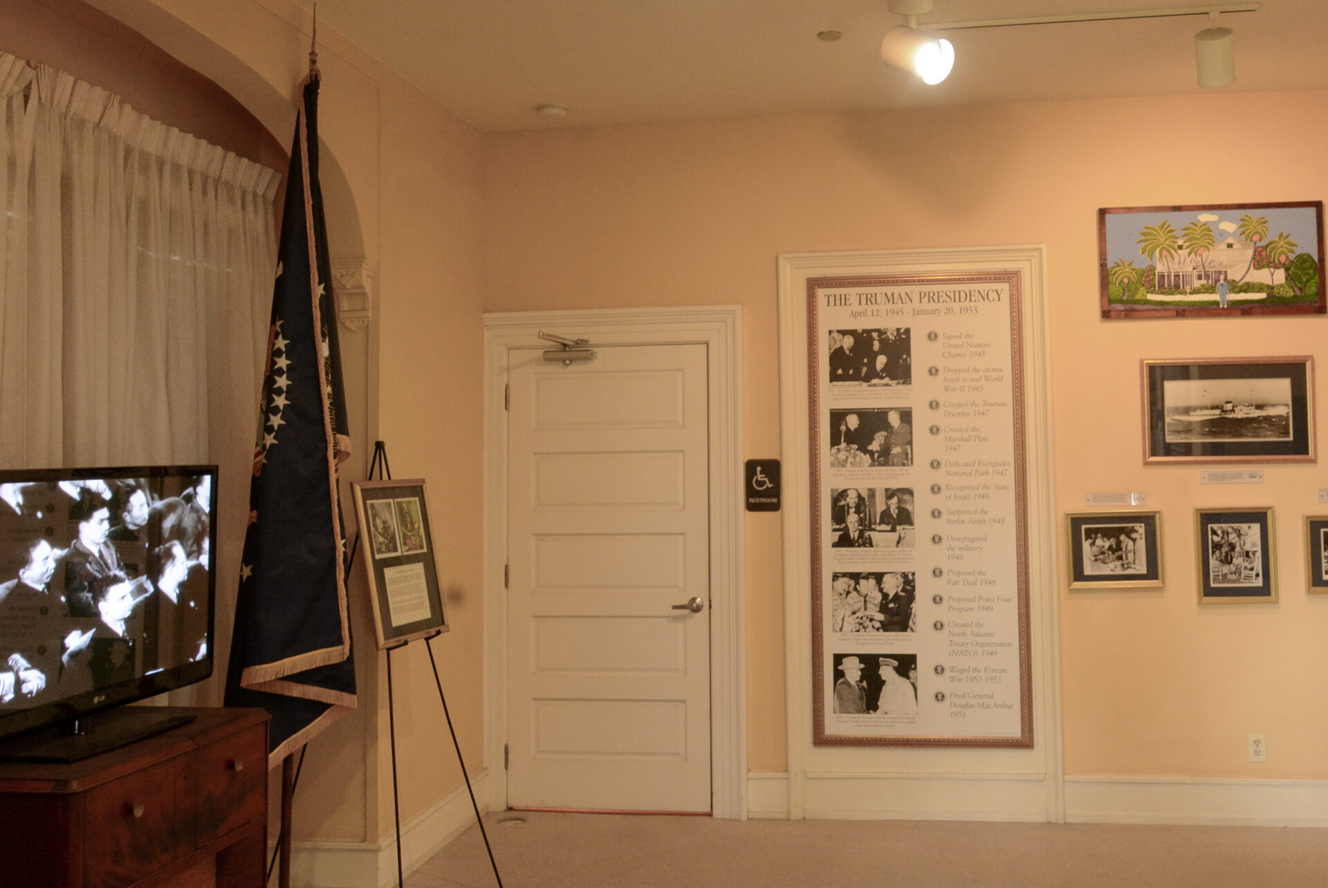 Innenaufnahme-Little-White-House-Key-West_Foto-Ralf-Johnen Innenaufnahme im Little White House auf Key West mit kleinem Museum zu Ehren der amerikanischen Präsidenten
