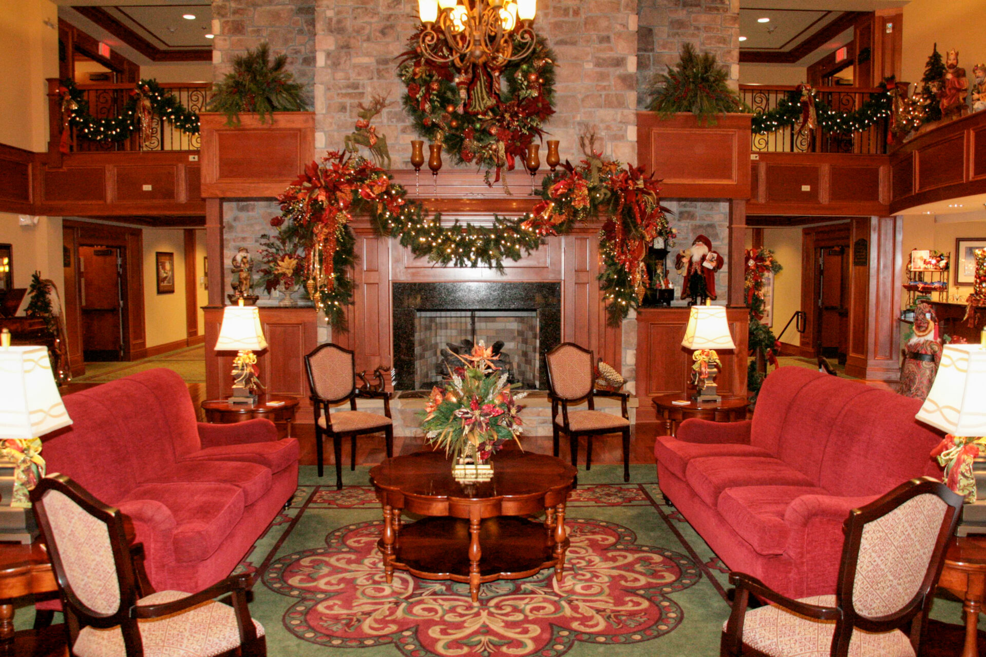 Die Lobby des Weihnachshotel in Pigeon Forge in den Great Smokey Mountains